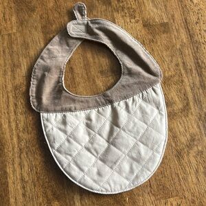 Gymboree quilted Acorn Bib! Perfect for fall and thanksgiving!